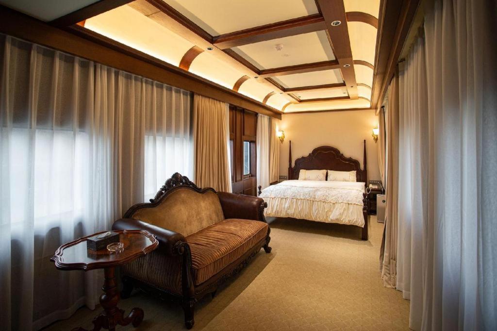 Tong Que Tai Jinling Hotel Tungling Kültér fotó